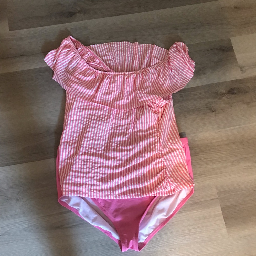 Pink crown and Ivy tankini set